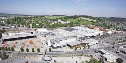 Ein Luftbild vom Stammwerk in Grieskirchen