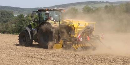 Soniq ON heißt die neue Kreiseleggendrillkombination von Bednar. Die 3-m-Kombination wird offiziell auf der Agritechnica 2025 in Hannover vorgestellt.
