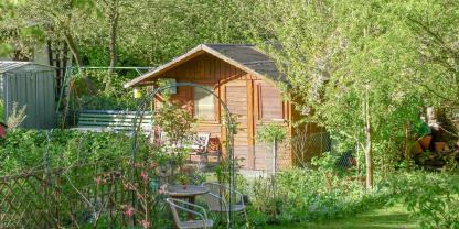 Gartenhaus-AdobeStock_247520868