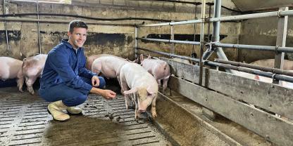 Frank Beutner liegt neben der notwendigen Wirtschaftlichkeit auch die Nachhaltigkeit seiner Schweinemast am Herzen.