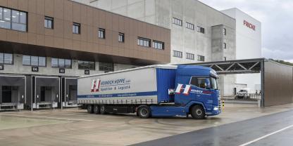 In den ersten Wochen sollen in Tholey rund 1.100 Paletten angeliefert werden, etwa 90 Paletten pro Tag finden so den Weg in das neue Ersatzteilzentrallager.