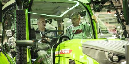 Wer Traktoren mit alternativen Antrieben wie E-Motor oder Biokrafstoffen kaufen will, kann ab 2026 mit einer neuen Förderung rechnen.