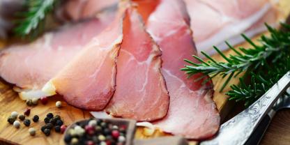 Aufgeschnitter Rohschinken