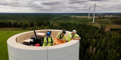 Eine schwedische Firma hat ein Windrad aus Holz entwickelt. Das Projekt erhält nun mehr als 39 Mio. € aus dem EU-Innovationsfonds.