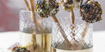 Frischkäse-Bällchen, spannend ummantelt