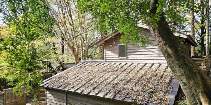 Gartenhaus-Dach-AdobeStock_1597672679