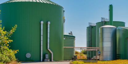 Biogas-Anlage-AdobeStock_346530066