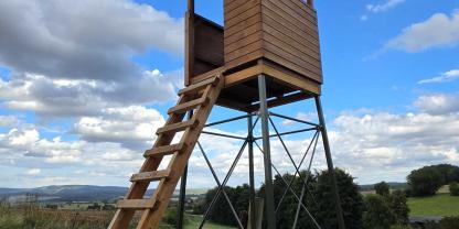 Unter allen Teilnehmern des Calling Contest wird unter anderem eine Kanzel von Trompeter Jagdeinrichtungen verlost.