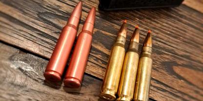 Pufferpatronen oder scharfe Munition? Mit einer diffizilen Angelegenheit hatte sich ein Gericht in Bayern zu befassen.