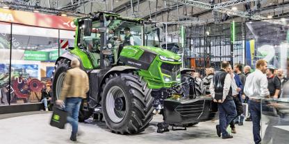 Mit dem Deutz-Fahr 8310 hat der Hersteller aus Lauingen auf der Agritechnica seine neue Serie 8 vorgestellt.