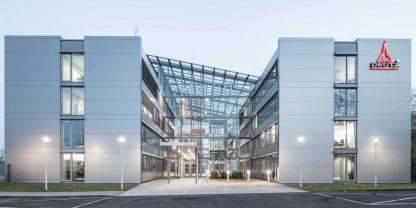 Deutz übernimmt die Frerk Aggregatebau GmbH, einen Hersteller von Notstromanlagen. Damit baut der Hersteller sein Energiegeschäft weiter aus.