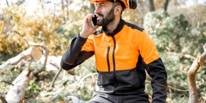 Wer Kontakte auf der FORST live knüpft, kann sie danach im Wald pflegen.