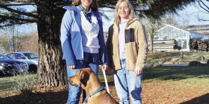 Die bayerischen Waldbotschafterinnen Kerstin Seitz (l.) und Johanna Gierl haben viel vor.