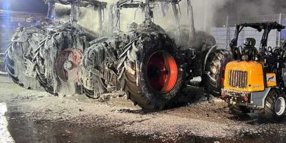 Bei einem Brand auf dem Gelände von Agravis in Meppen wurden Traktoren sowie ein Hoftrac zerstört. War ein technischer Defekt schuld an dem Feuer?