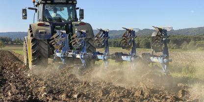 Bodenbearbeitung-Pflug