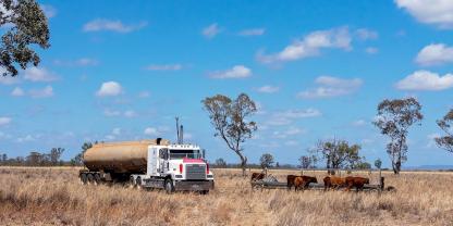 Landwirtschaft in Australien mit einem Tankwagen