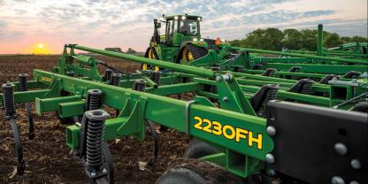 John Deere Grubber 2230 im Einsatz