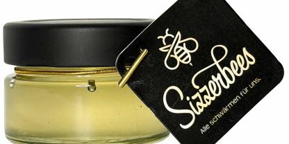 Bei Give-aways bieten sich kleine Gläser an. So ist der Preis für den Kunden im Rahmen – und wir Imker haben eine größere Marge.