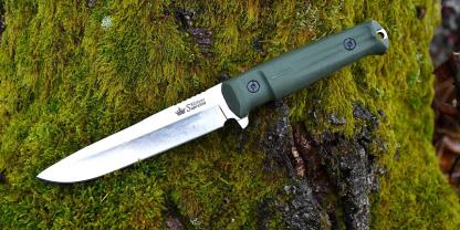 Das Modell „Alpha“ gehört zur Echelon-Serie von Kizlyar Supreme, einer Messermarke aus Dagestan.