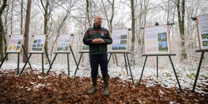 Hessens Forstminister Ingmar Jung präsentierte die Ergebnisse des jüngsten Waldzustandsberichts im Forstamt Königstein.