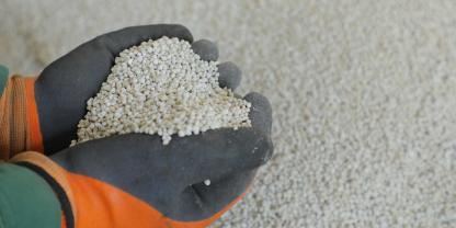 Der Nahost-Konflikt lässt die Kosten für Betriebsmittel explodieren: Stickstoffdünger wird immer teurer