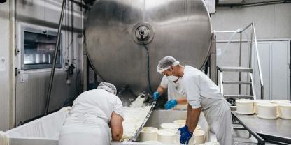 Molkerei-AdobeStock_483108699