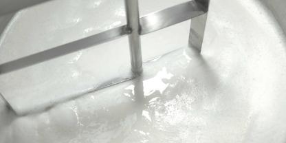 Milchtank-AdobeStock_247439433