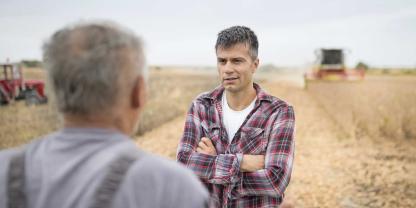 Wegen enttäuschter Erwartungen stehen sich Generationen nach der Hofübergabe manchmal unversöhnlich gegenüber.