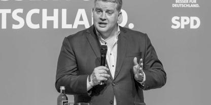 Der bayerische SPD-Umweltpolitiker Carsten Träger ist mit 52 Jahren überraschend verstorben.