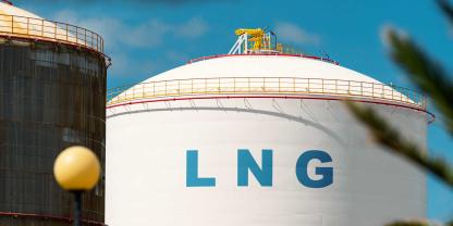 LNG-Tank-AdobeStock_492828691