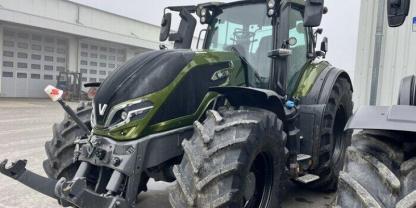 Valtra q 305 Traktor