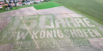 In wenigen Wochen soll das Logo der Freiwilligen Feuerwehr in verschiedenen Farben blühen.
