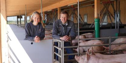 Gesa und Dr. Josef Langenberg sind froh, sich nach reiflicher Überlegung für ein neues Stallkonzept entschieden zu haben.