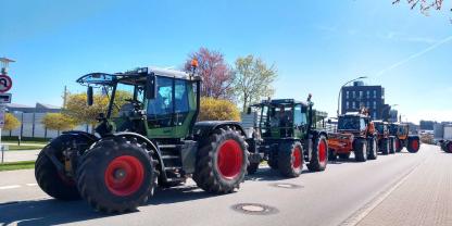 Der Kult-Schlepper-Konvoi stoppte bei Fendt in Marktoberdorf.
