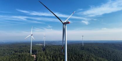 Mit der vierten Windenergieanlage erreicht der Windpark Falkenhöhe eine Gesamtleistung von 16,8 Megawatt.