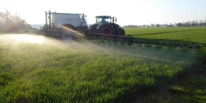 Der chemische Pflanzenschutz steht aufgrund regulatorischer Verschärfungen, Wirkstoffverlusten und Resistenzentwicklungen unter Druck. Bietet die Neuregelung des EU-Gentechnikrechts zur Nutzung von NGTs die Chance, resistentere Pflanzen zu erzeugen und damit den Mitteleinsatz zu reduzieren?