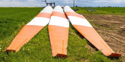 Allein bis 2040 sollen durch Rotorblätter von Windrädern rund 600.000 t Abfall entstehen.