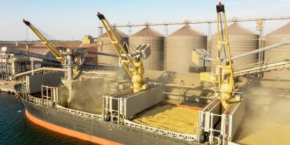 Getreide-Schiff-AdobeStock_452061177