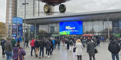 Porsche-Traktor-UFO-Agritechnica-KI-Generiert-FAKE