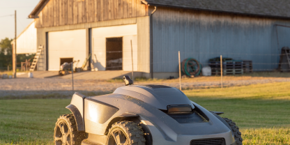 Rasenpflege automatisieren: 4 Mähroboter für Landwirte jetzt stark reduziert