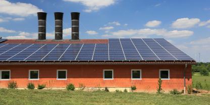 Wer seine Photovoltaikanlagen im Bezirk der IHK Trier betreibt unterliegt damit auch der Gewerbesteuer - es gibt jedoch ein Schlupfloch im Gesetz. (Symbolbild)