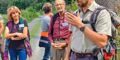 Abb. 1: Der Geo-Naturpark Bergstraße-Odenwald organisierte in Kooperation mit HessenForst eine Exkursion zum Thema „Waldränder und Wasserrückhalt“.