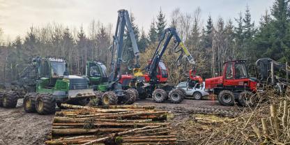 Die Einstiegsmodelle von John Deere und Komatsu haben sich bewährt.