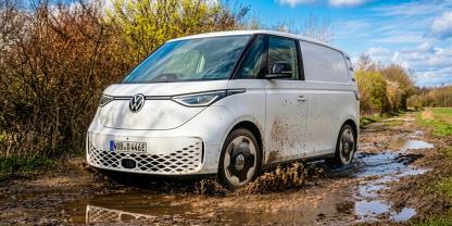 Das elektrische Allradsystem ermöglicht dem ID Buzz eine erstaunliche Geländegängigkeit.