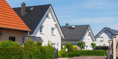 Einfamilienhäuser-AdobeStock_837350521