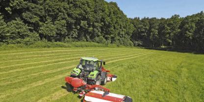 Mähwerk bei der Arbeit