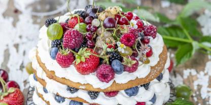 Diese Honigkuchen-Schichttorte hat das Potenzial zum Sommerliebling.