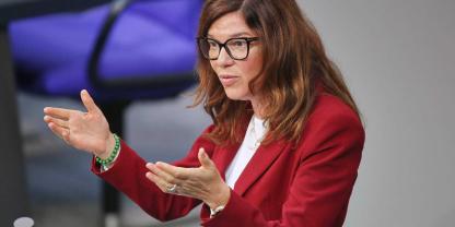 Die grüne Agrarpolitikerin Ophelia Nick hat die höchsten Nebeneinkünfte im Bundestag.