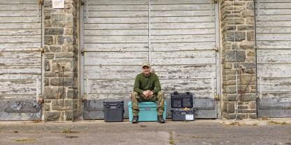 Kühlbox Roadie 24, Kühlbox Tundra 65 und Loadout 30 Ausrüstungsbox (v.l.n.r.).
