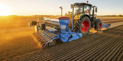 Mit der Saphir XMR bringt Lemken mehr Elektronik in die mechanische 3-m-Sämaschine – unter anderem mit elektrischem Dosiersystem und Halbseitenschaltung.